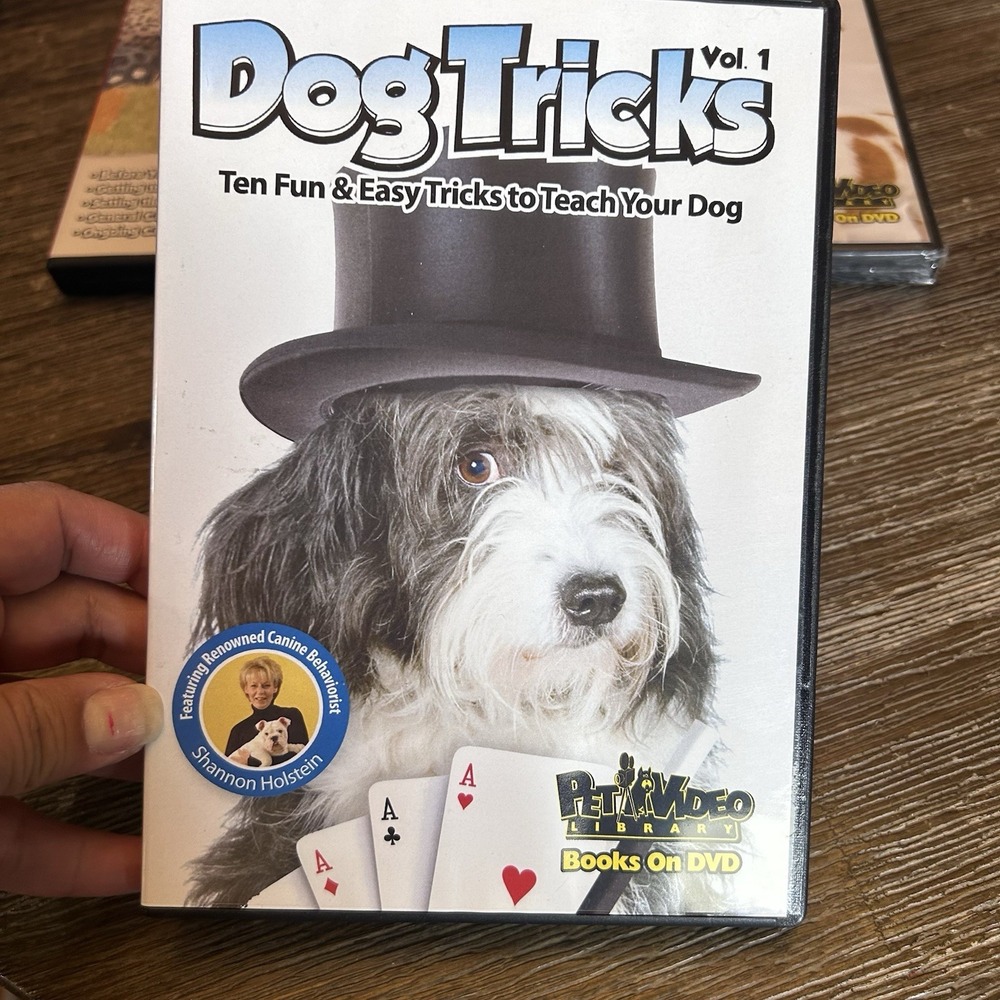 Pet Video Library Interactive Puppy Training Dog Tricks New Puppy Lot - Picture 2 of 4